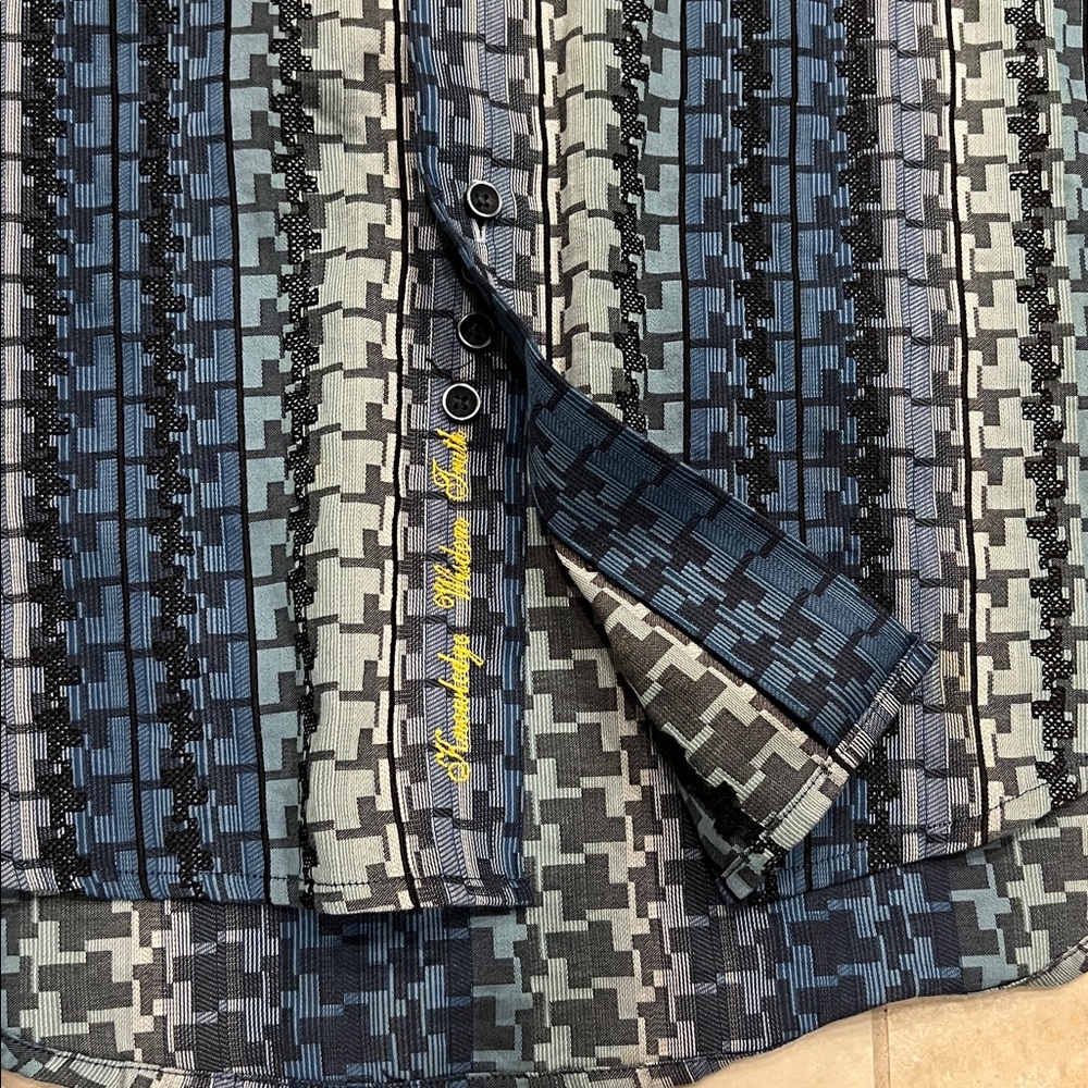 Robert Graham Geometric Button Down Shirt, M - Picture 4 of 11